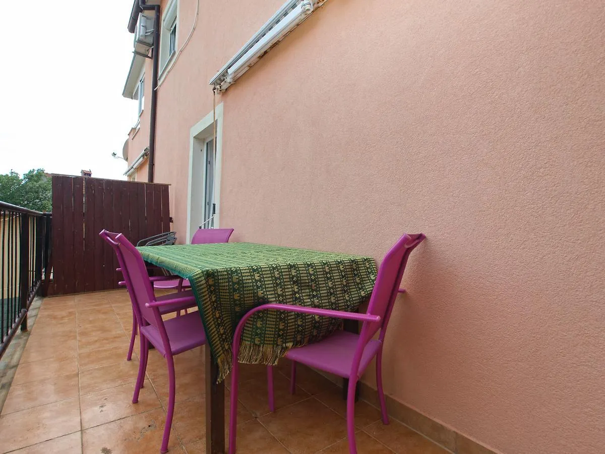 Apartments Davor 1676 Banjole