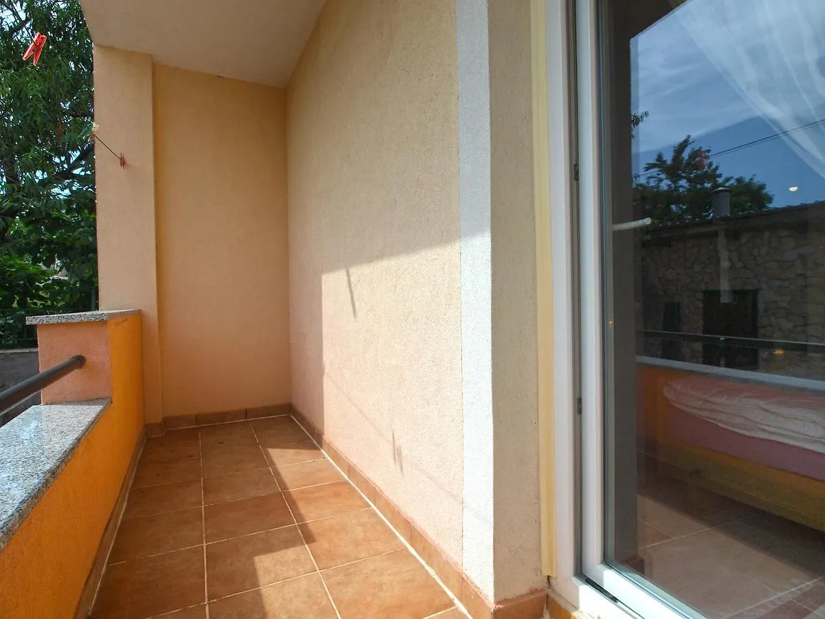 Apartments Davor 1676 Banjole